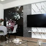 Deka Luxury
