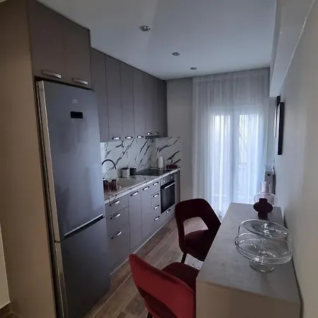 Deka Luxury Apartamento Tríkala