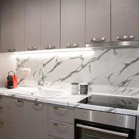 Deka Luxury Apartamento Tríkala