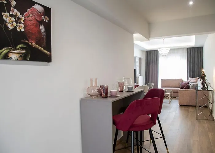 Deka Luxury Τρίκαλα